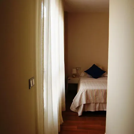Centrico Nuevo Dos Banos Parking Apartment